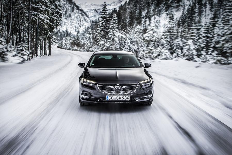  Opel Insignia Grand Sport 4x4 2017 года  (фото 8 из 10)